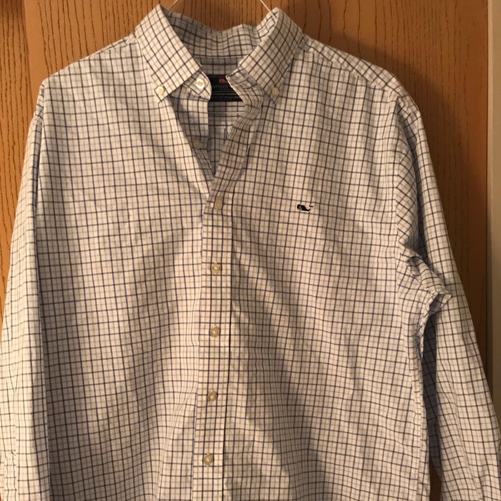 Vineyard Vine dress shirt. XL